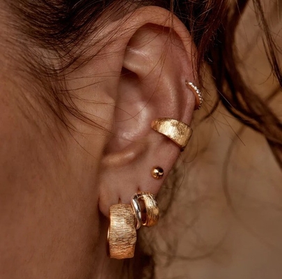 18K Oro e Oro Bianco Guarnizioni Da Scudo Orecchini Da Donna