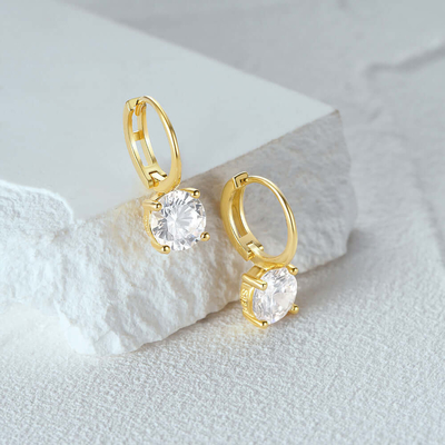 925 Sterling Silver Arrivati 18K Gold Plated Solitaire Bianco Cubico Zircon Huggies Orecchini