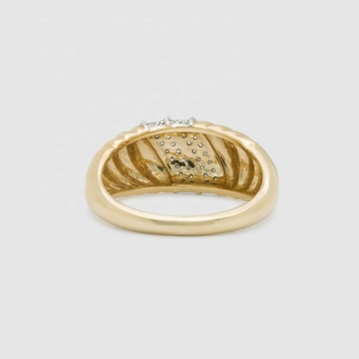 Platino Rivestimento Rotondo Taglio Brillante Anello a Cupola Diamante Per Donne Gioielli Pregiati OEM / ODM