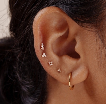 Triplici orecchini di zircone bianco cubo a filo a schiena piatta 925 Sterling Silver Express Shipping