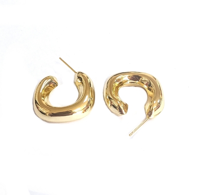 Personalizzazione orecchini 18K in oro in ottone ODM orecchini in oro in ottone