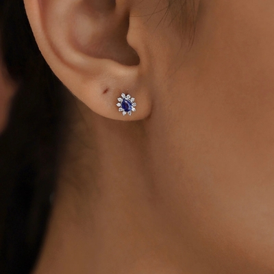 Semplicemente orecchini da 18K dorati di perla zaffiro e zircone bianco per il fidanzamento