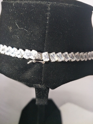 Pantaloni Bling Bling con rivestimento in rodio, collana da tennis bianca da 16 pollici.