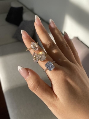Baguette Placcata d'argento Blu Diamante 5A Taglio sul ghiaccio CZ Anello di fidanzamento per donne 925 Sterling Silver