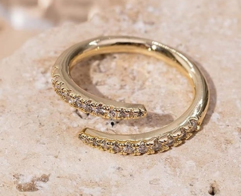 14K oro placcato Cubico Zirconia Open Twist Eternity Band Anello ECO Friendly