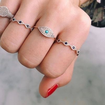 Ottieni le migliori offerte su anelli in argento sterling per la tua attività