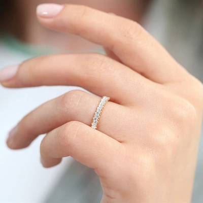 925 Sterling Silver CZ Diamond Baguette Anello dell'eternità femminile con rivestimento in oro giallo