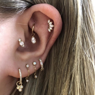 Orecchini in oro rivestiti di rodio bianco CZ per donne stile di abbigliamento quotidiano