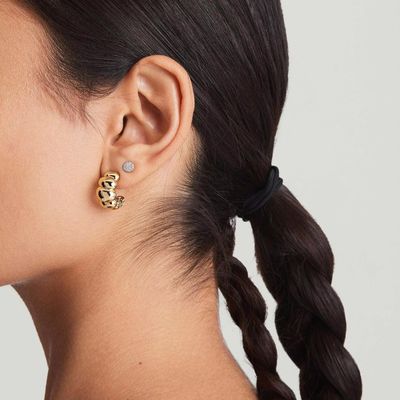 Orecchini Crescent Stud in oro 18K rivestiti di rodio Eleganti orecchini per donne, perfetti per la festa