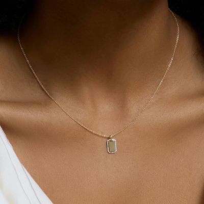 Collana incisa con zirconi placcata oro rodio in argento sterling 925