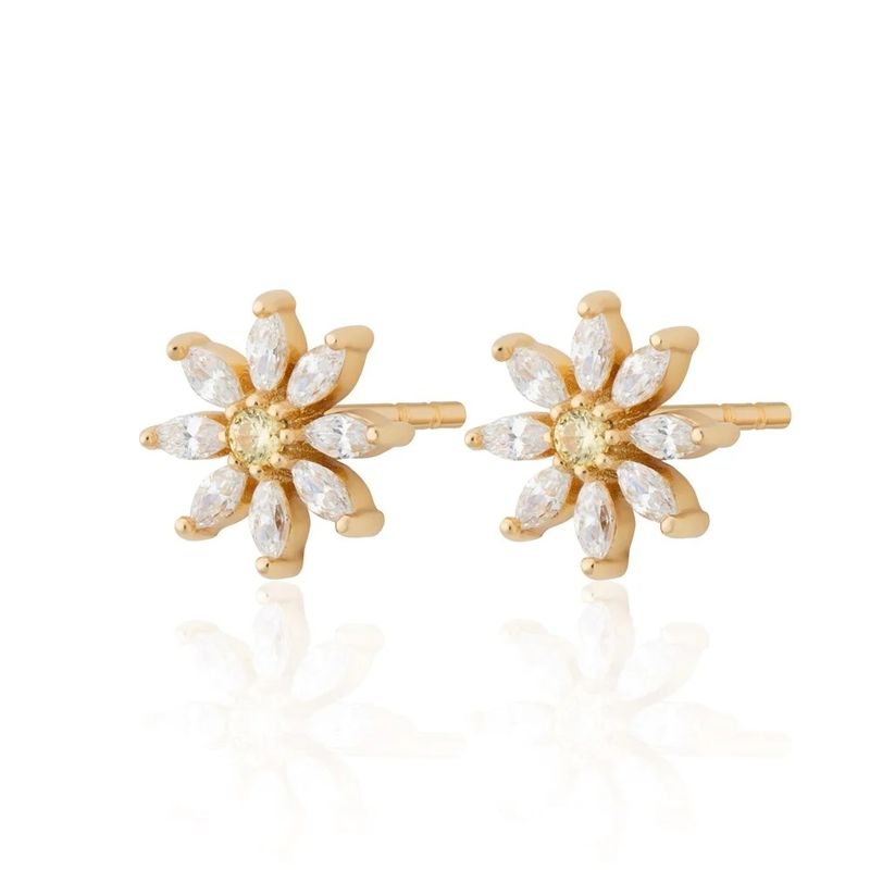 925 Sterling Silver 18K Gold Plated Flower Design Stud Earrings con taglio marchesino e impostazione di artigli