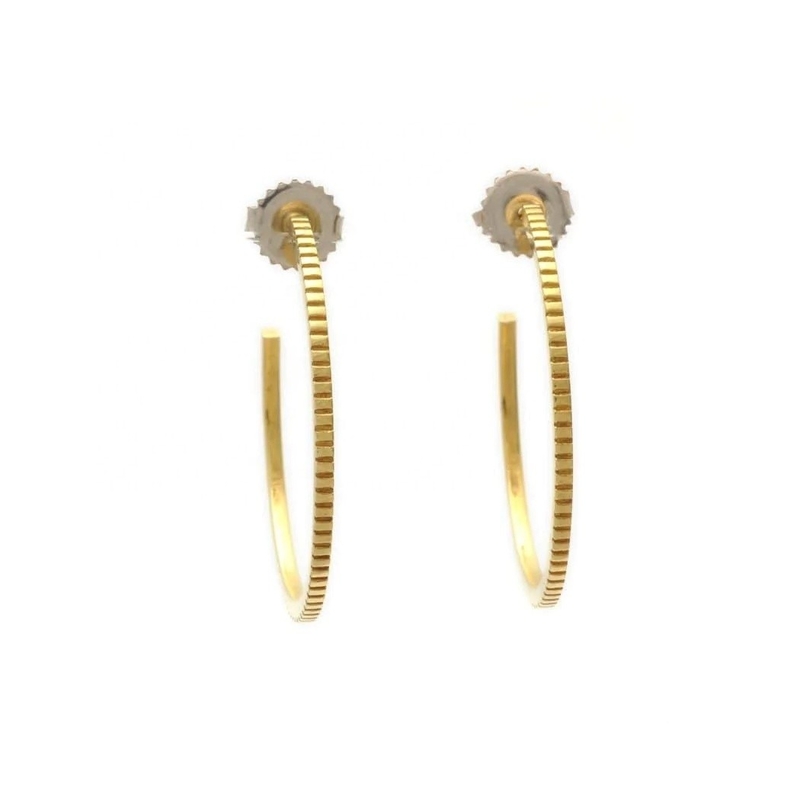 Orecchini in oro in arredamento con logo del cliente 30*30mm