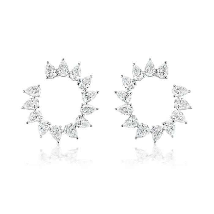 Unici orecchini a goccia tagliata CZ Stud in forma semicircolare rivestiti di rodio per donne