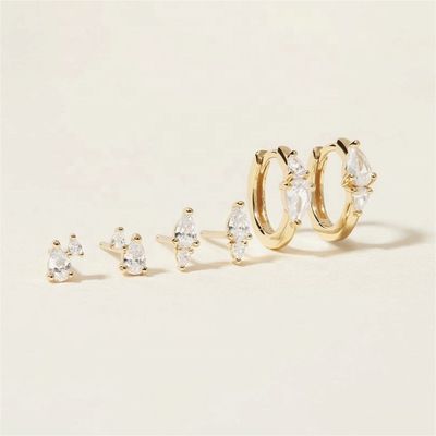 Moderno 18K oro rivestito Bianco Cubico Zircon 925 Sterling Silver Stud & Huggies Set Orecchini