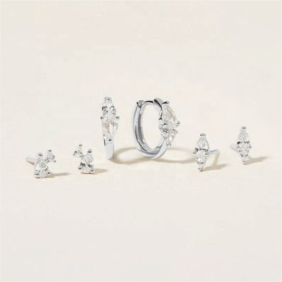 Moderno 18K oro rivestito Bianco Cubico Zircon 925 Sterling Silver Stud & Huggies Set Orecchini
