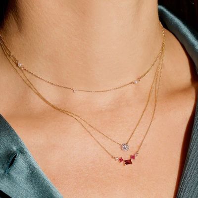 Colletto di diamanti CZ in forma di disco in stile classico