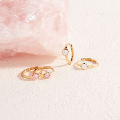 925 Sterling Silver 14k Gold Plated Sparkling Heart Girls Hoop Earrings Perfetti per l'uso quotidiano