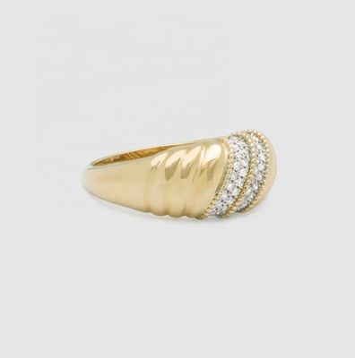 Platino Rivestimento Rotondo Taglio Brillante Anello a Cupola Diamante Per Donne Gioielli Pregiati OEM / ODM