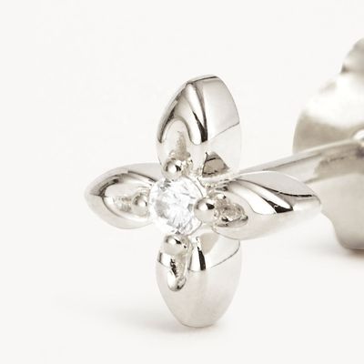Orecchini a lobo a forma di fiore in argento sterling 925, misura piccola, per l'uso quotidiano