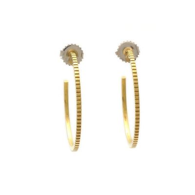 Orecchini in oro in arredamento con logo del cliente 30*30mm