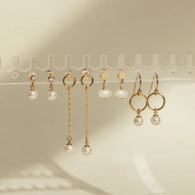 Confezionamento a base di bezel CZ Stud Orecchino Perla Bianca 925 Sterling Silver Drop Orecchino