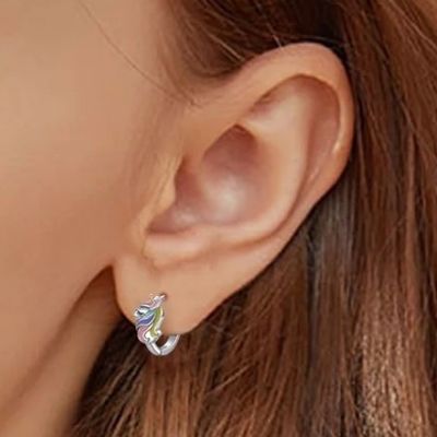 Unicorno rivestito di rodio coloratissimo smalto abbracciate orecchini per adolescenti gioielli di moda