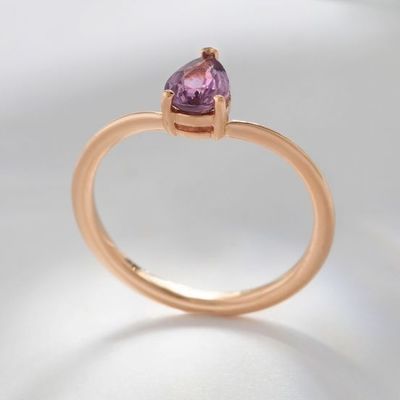 Rosso oro placcato 925 Sterling Silver Pear Cut viola zaffiro anello curvo impilabile