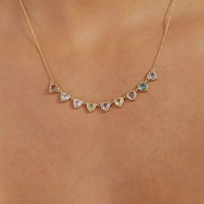 Collare di zaffiro in forma di cuore e zirconia cubica