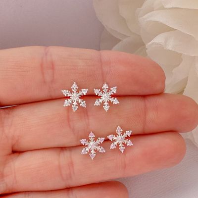 Orecchini a lobo a forma di fiocco di neve in argento sterling 925 placcato rodio con zirconi, 2g