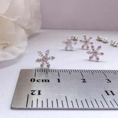 Orecchini a lobo a forma di fiocco di neve in argento sterling 925 placcato rodio con zirconi, 2g