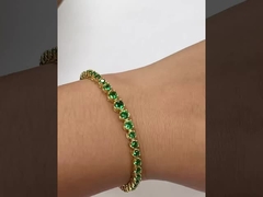 Magia minimalista: eleganti stili in acciaio inox e argento.