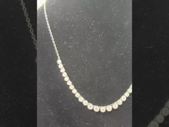 Scintillio delicato sulla pelle: Rame e argento ipoallergenici