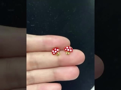 Lusso Leggero: Design Comodi in Rame e Argento.